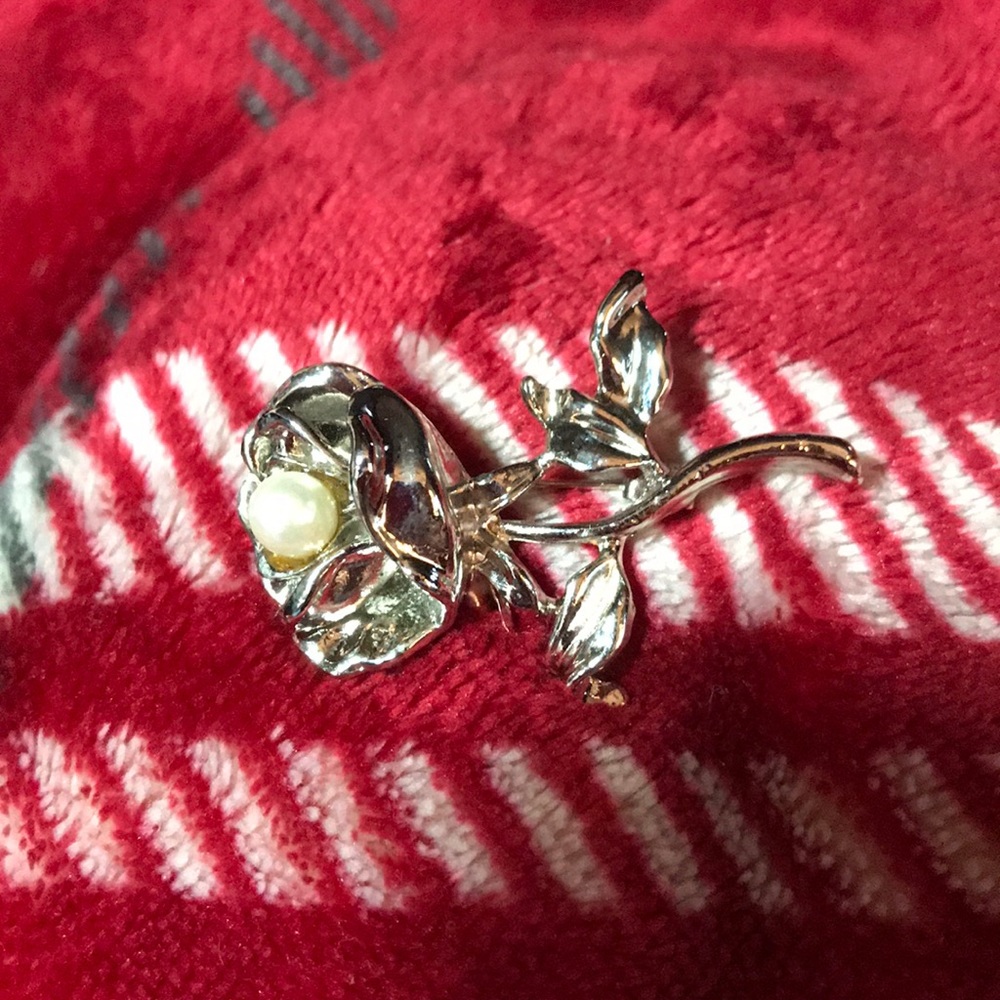 Rose Pin